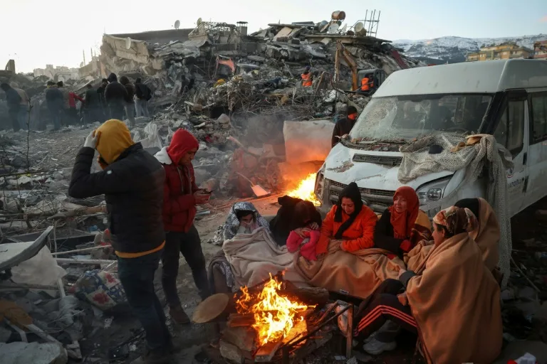 Terremoto na Turquia e Síria superou 16.000 mortos; frio agrava situação