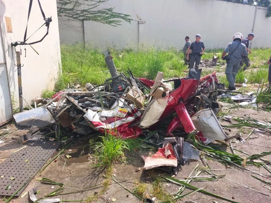 Helicóptero cai na Barra Funda, Zona Oeste de São Paulo; acidente deixou quatro mortos