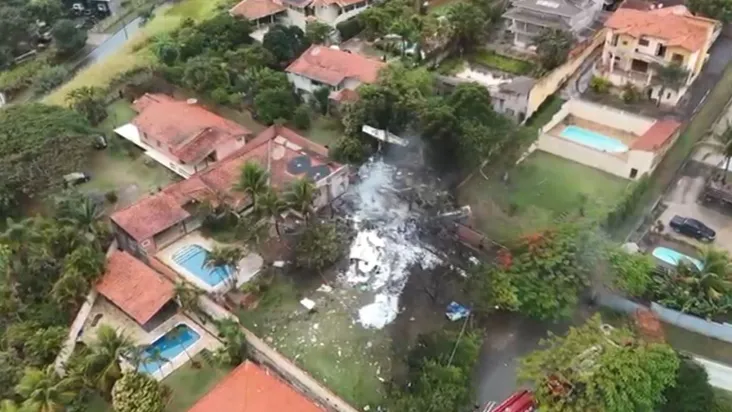 Veja lista de quem estava no avião que caiu em Vinhedo com 61 pessoas