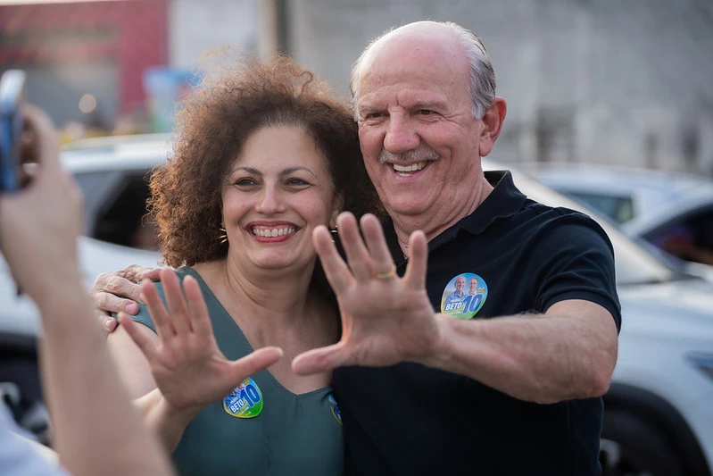 Beto Piteri amplia vantagem, enquanto Gil Arantes registra aumento pífio de votos no segundo turno