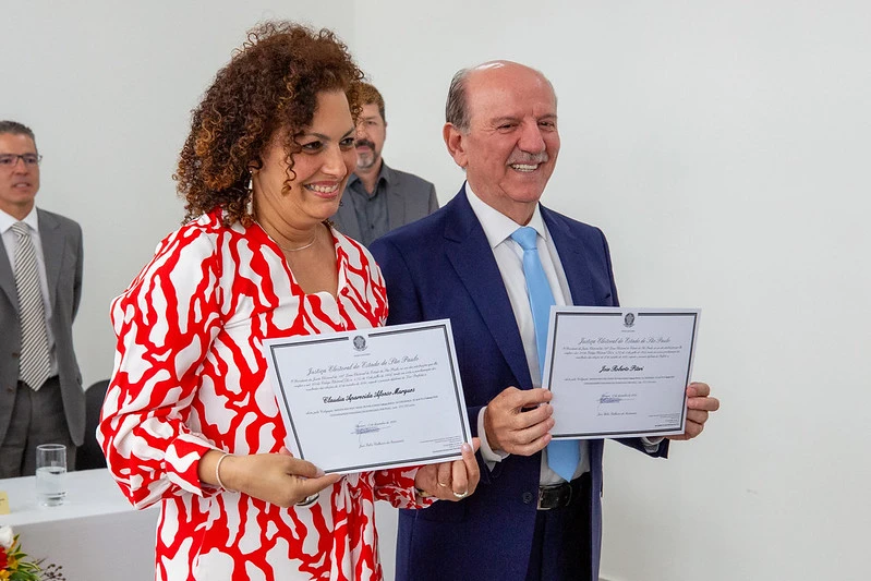 Dra. Cláudia toma posse como a primeira mulher vice-prefeita de Barueri